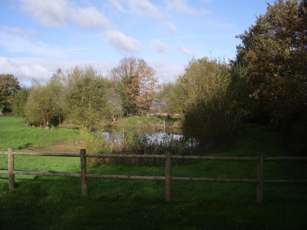 Villa Roulottes Des Trolls La Boussac Exterior foto